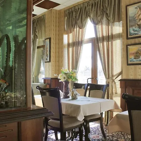 Dukov Hotel 2*